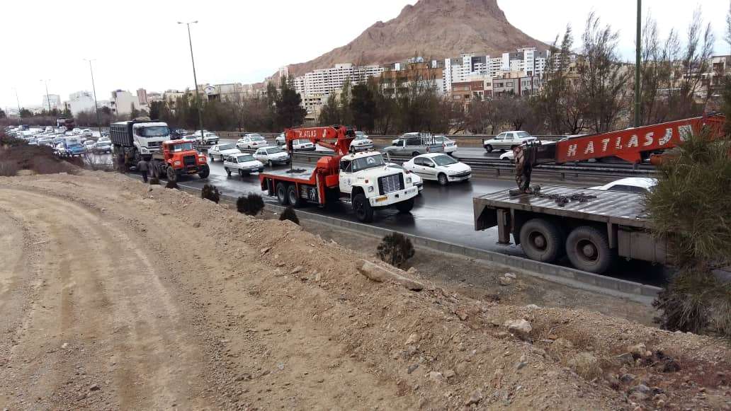 امداد خودرو در جاده نجف آباد تيران