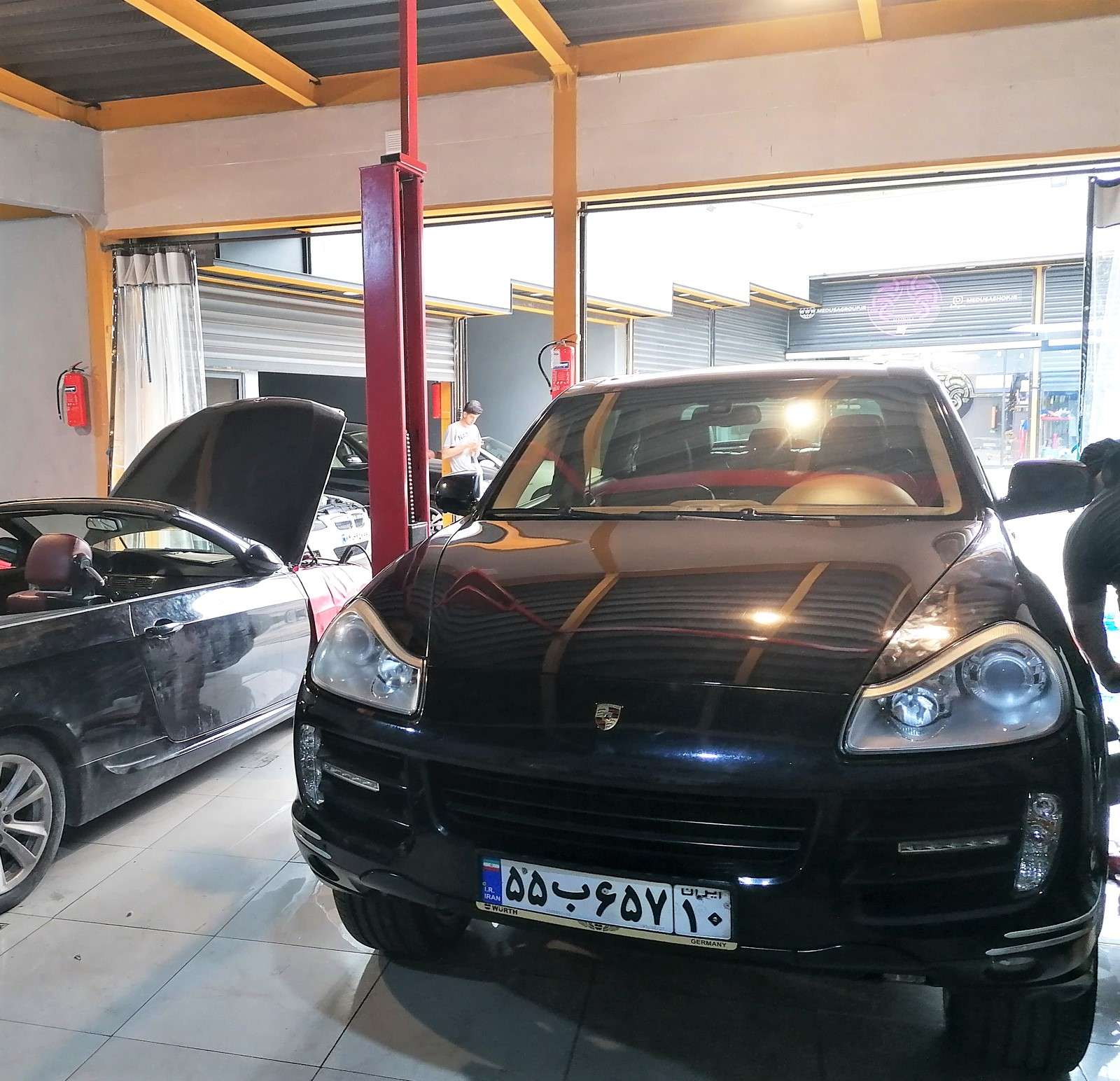 نماینده Porsche