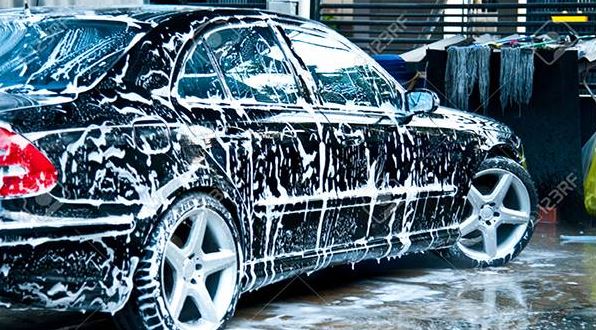 شستشو و خشکشویی اتومبیل(کارواش) میان‌دورود